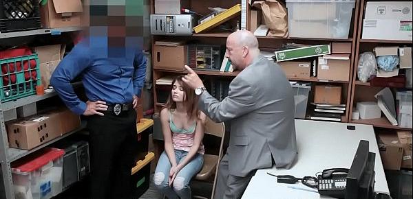  Teen and dad busted for shoplifting but find a way out